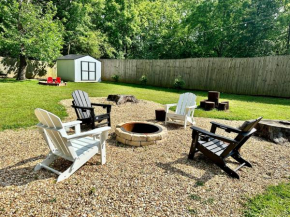 Cozy Family-Friendly home w/ fenced-in backyard